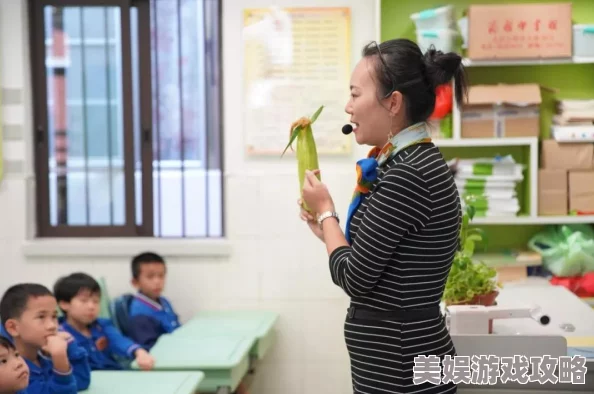 扒开老师裙子狂揉难看照片侮辱他人违法拍摄传播私密照片更涉嫌犯罪